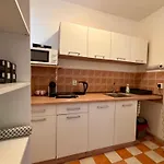 Podzamci - Utulny Na Nabrezi Pod Zamkem Apartment *