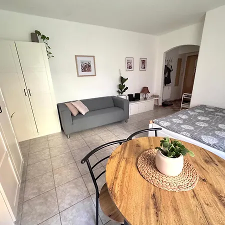 Podzamci - Utulny Na Nabrezi Pod Zamkem Apartment *